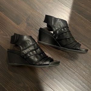 ❌SOLD❌ Croft&Barrow Wedge